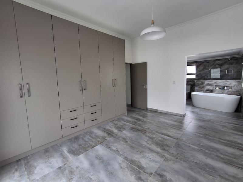 3 Bedroom Property for Sale in Britannia Bay Western Cape